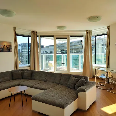 Sag Panorama 3 Castle View Free Parking Free Wi-fi 布拉迪斯拉发